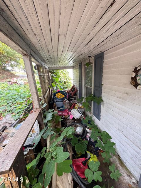 Tiny photo for 931 Maple Street, Bristol, VA 24201 (MLS # 9986383)