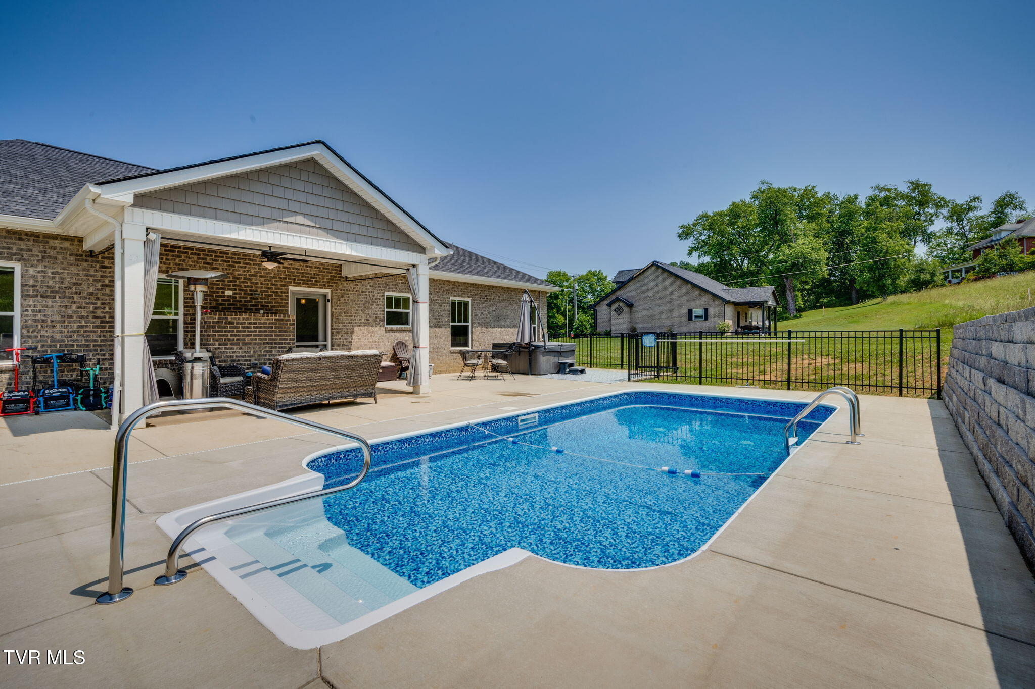 425 Gap Creek Road, Elizabethton, Tennessee image 3