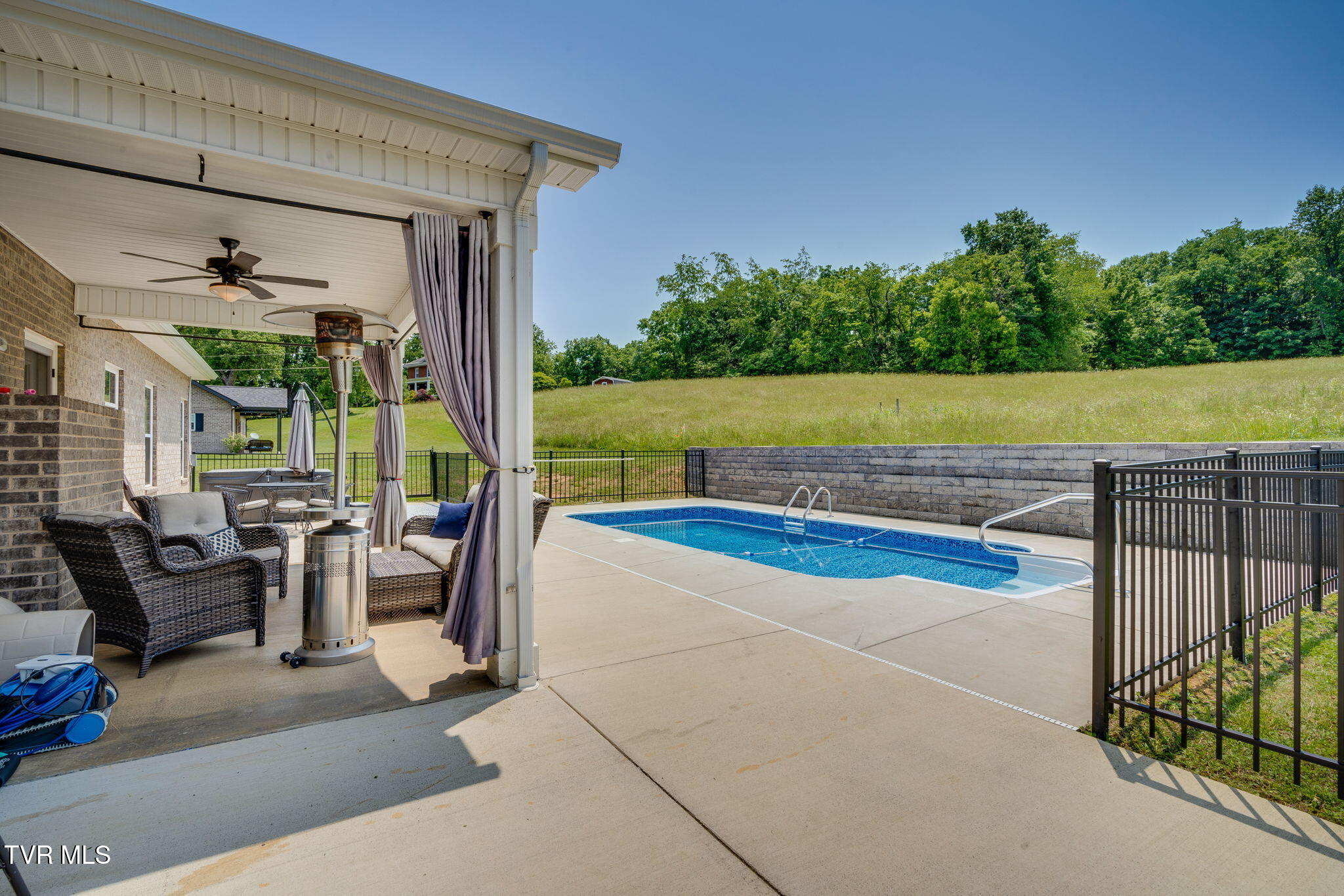 425 Gap Creek Road, Elizabethton, Tennessee image 4