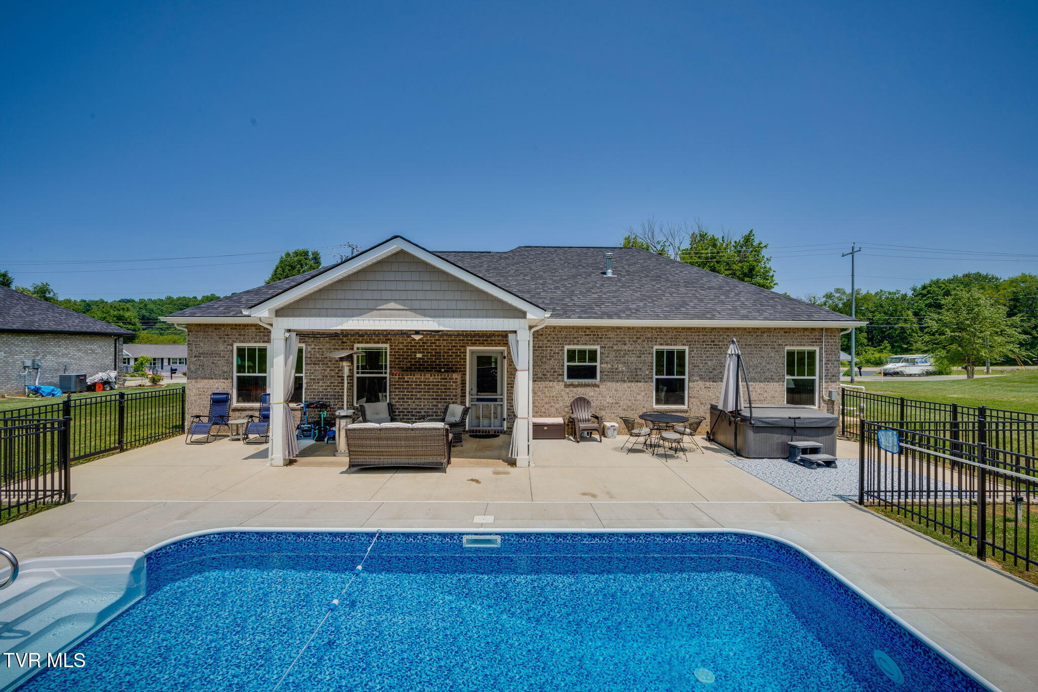 425 Gap Creek Road, Elizabethton, Tennessee image 2