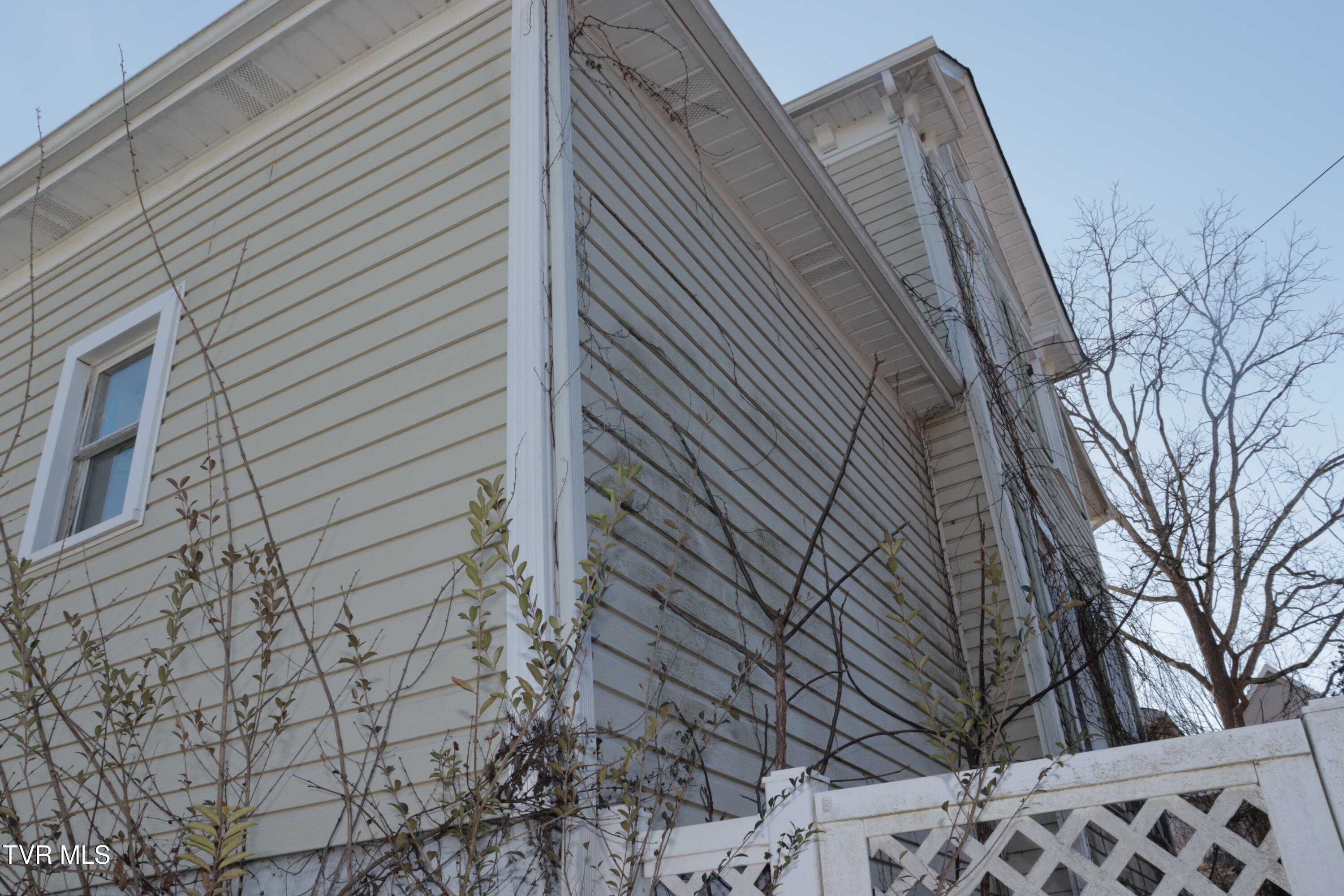 501 Lindsey Street, Bristol, Virginia image 12