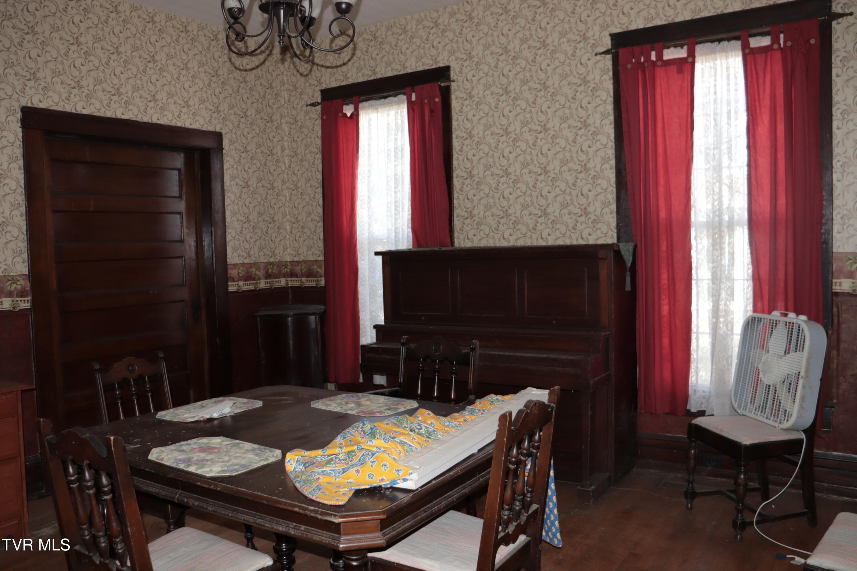 501 Lindsey Street, Bristol, Virginia image 30