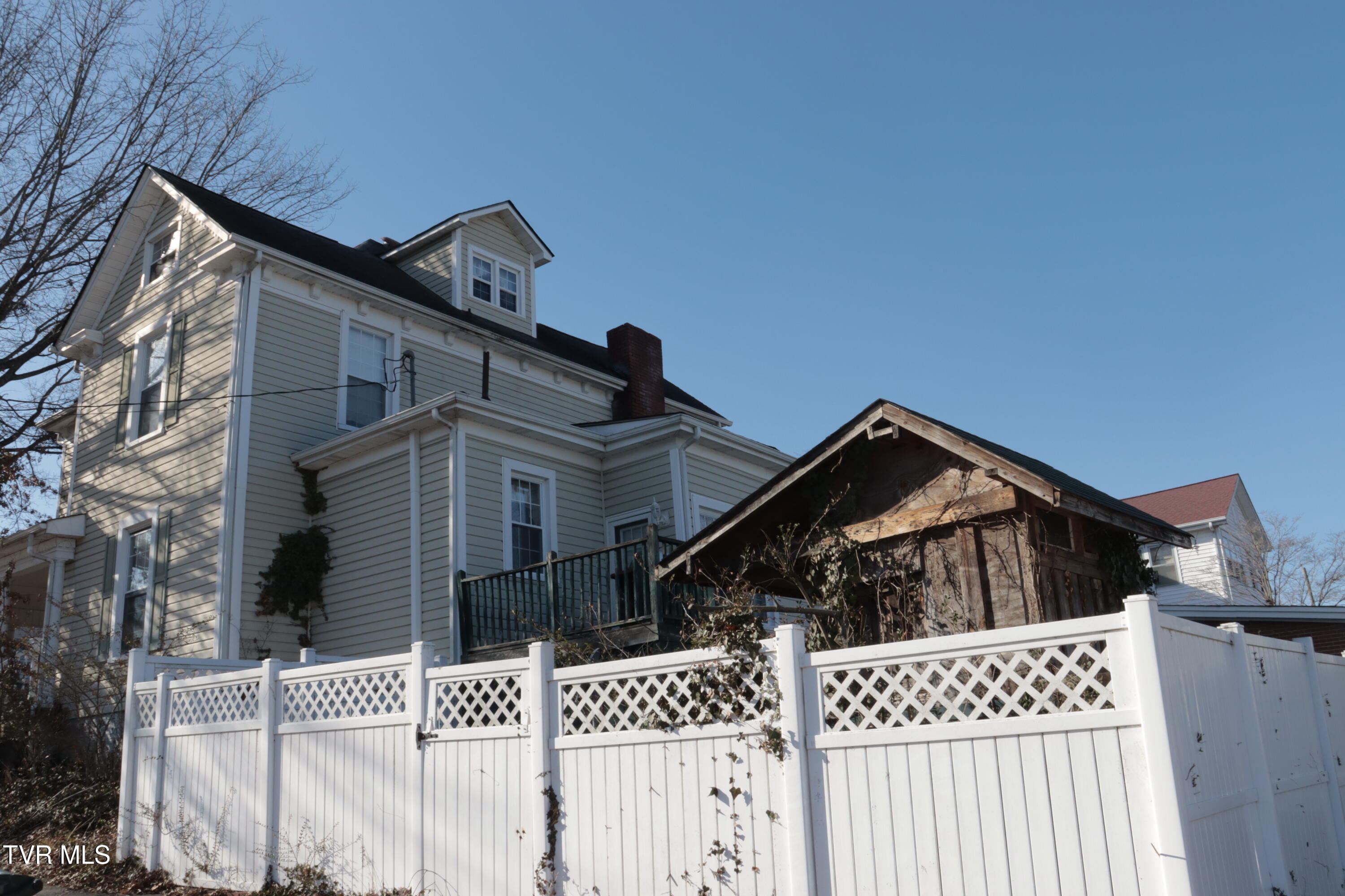 501 Lindsey Street, Bristol, Virginia image 9