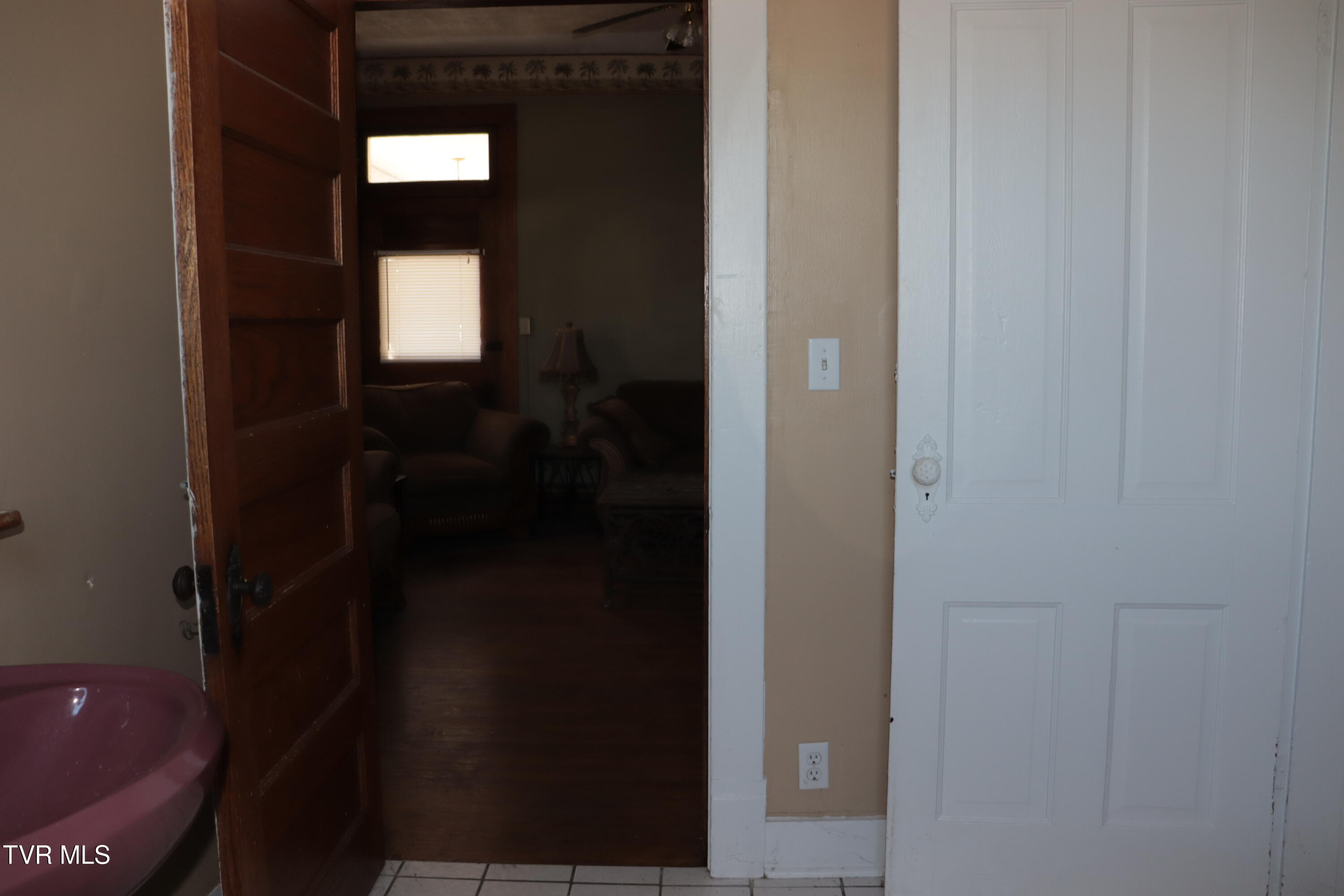 501 Lindsey Street, Bristol, Virginia image 50