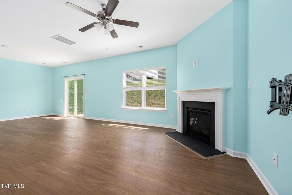 Photo of 859 Barley Loop, Jonesborough, TN 37659 (MLS # 9993438)