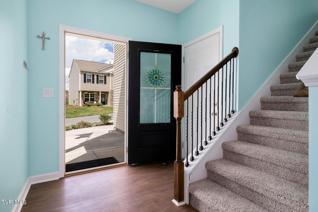 Photo of 859 Barley Loop, Jonesborough, TN 37659 (MLS # 9993438)