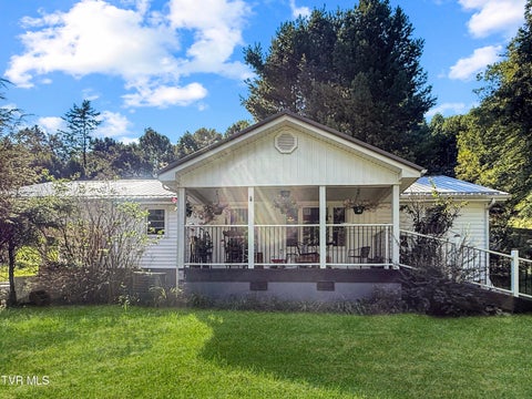 Photo of 426 Shoun Street, Mountain City, TN 37683 (MLS # 10000783)