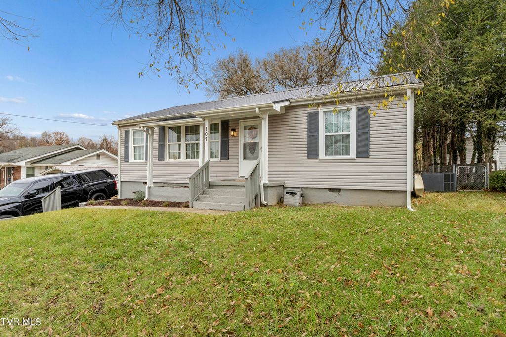 Photo of 107 Neal Drive, Bristol, TN 37620 (MLS # 9988548)