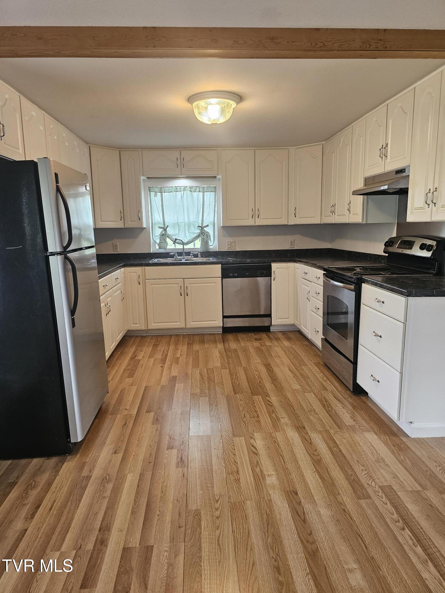 887 South Old Kentucky Road