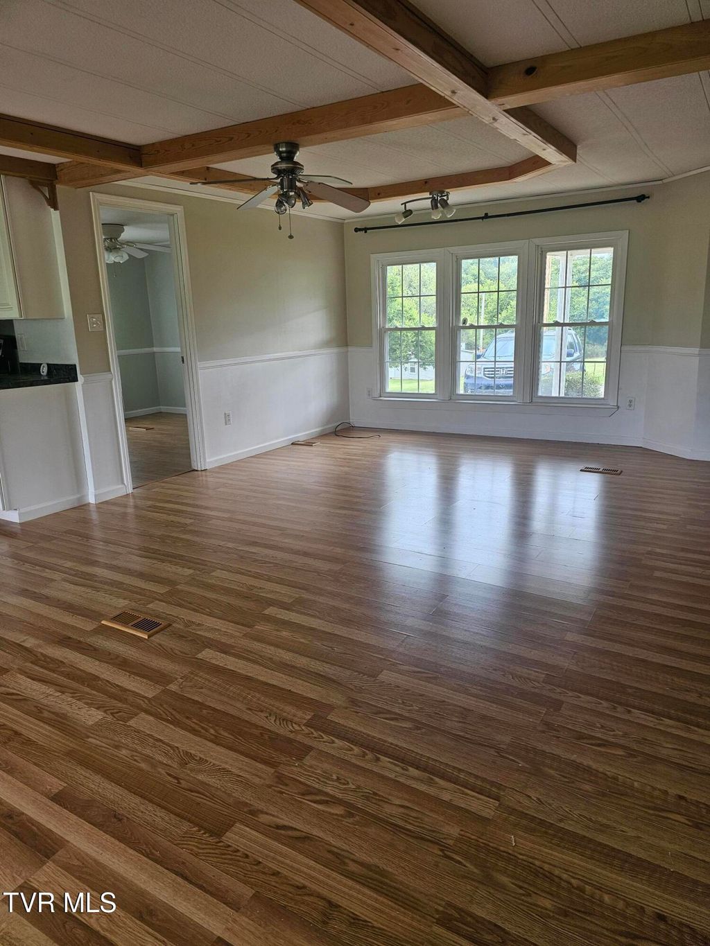 Photo of 887 Old Kentucky Road, Greeneville, TN 37743 (MLS # 9990620)