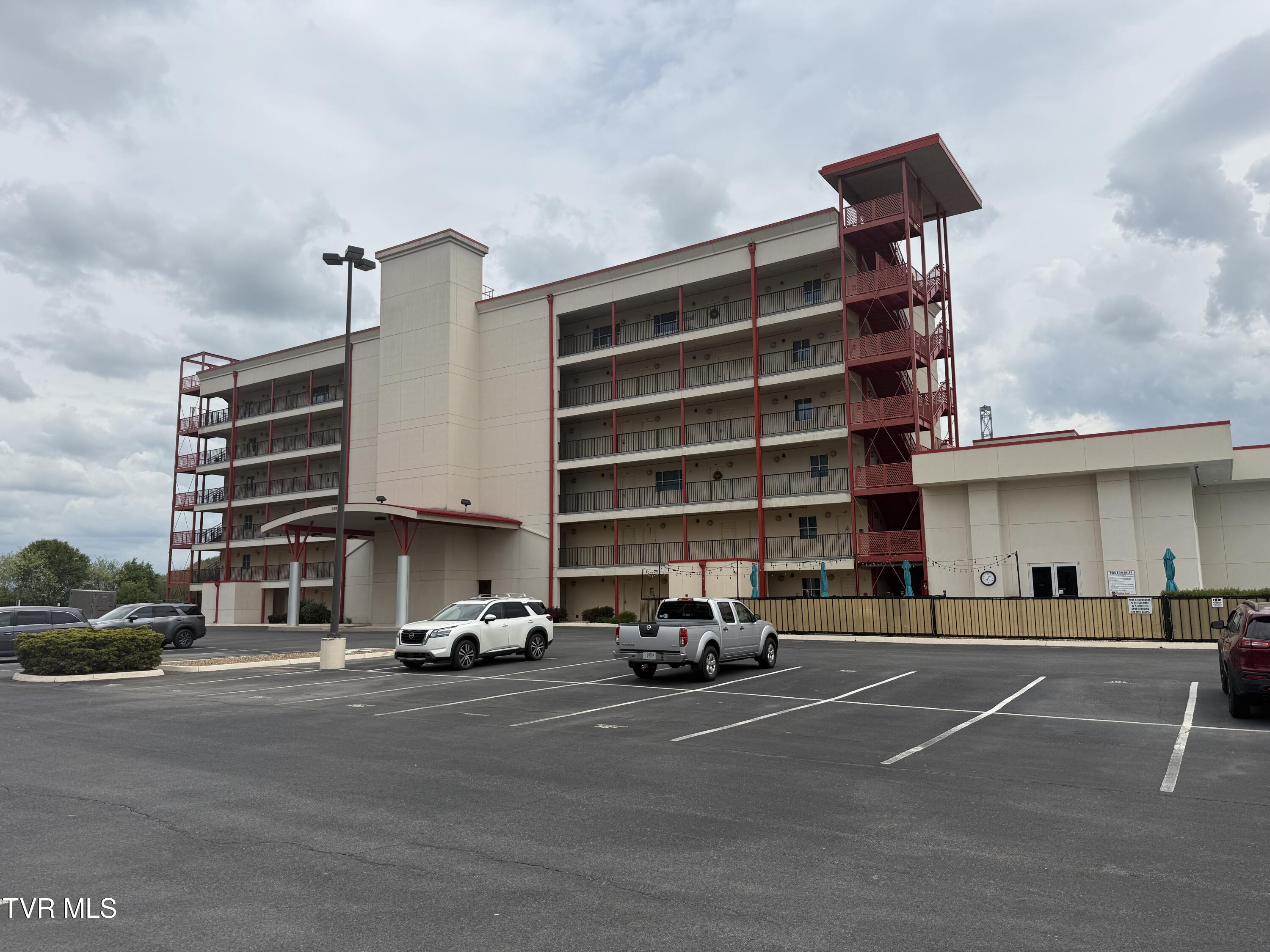 120 Raceday Center Drive #104, Bristol, Tennessee image 1