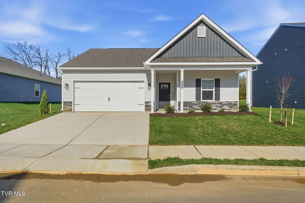 Photo of 682 Saint Andrews Drive Dr, Kingsport, TN 37664 (MLS # 9986766)