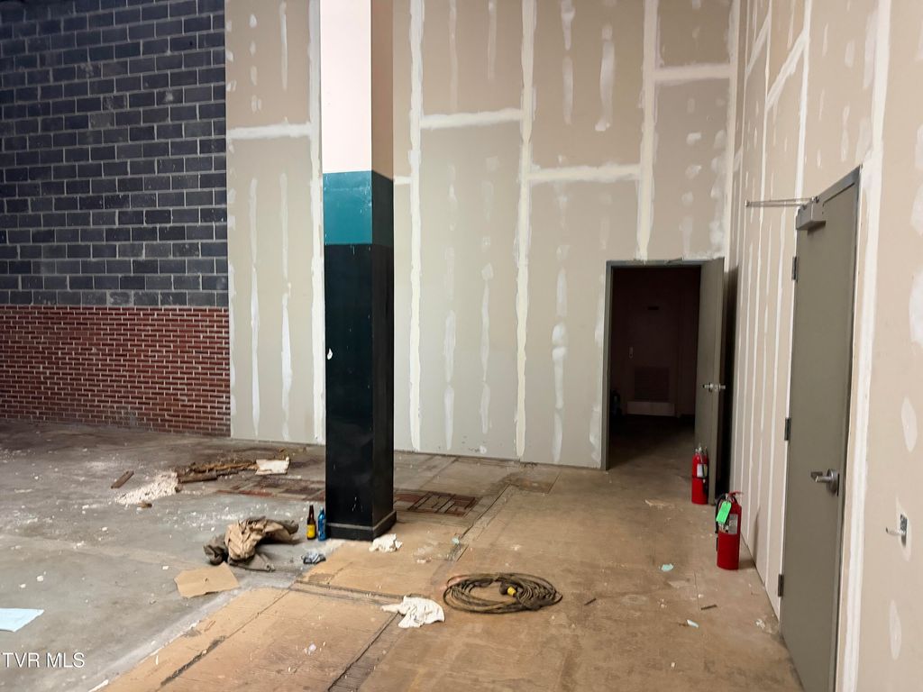 Photo of 629 State Street, Bristol, VA 24201 (MLS # 9987518)