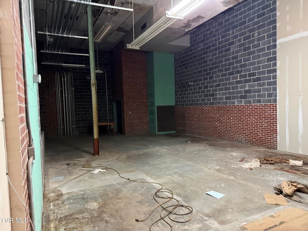 Photo of 629 State Street, Bristol, VA 24201 (MLS # 9987518)