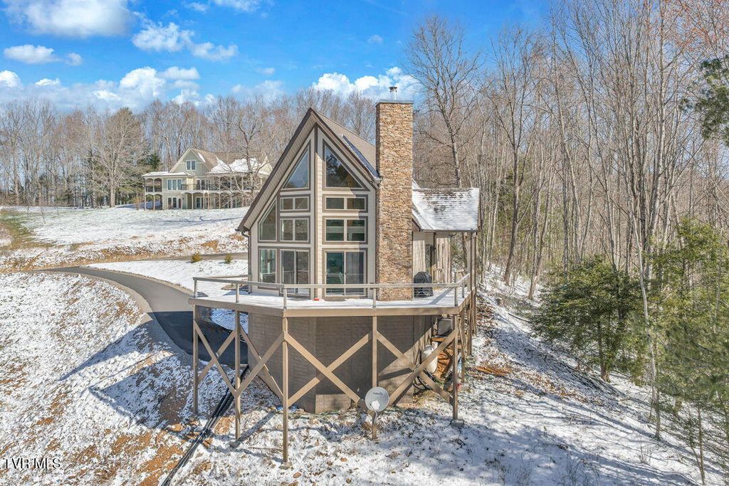 Photo of 550 Ridgeview Drive, Mountain City, TN 37683 (MLS # 9992670)