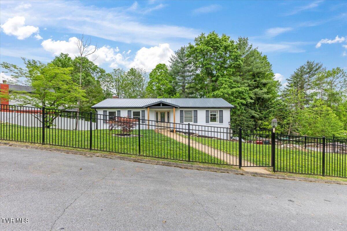 8 Brooklawn Court, Johnson City, Tennessee image 4