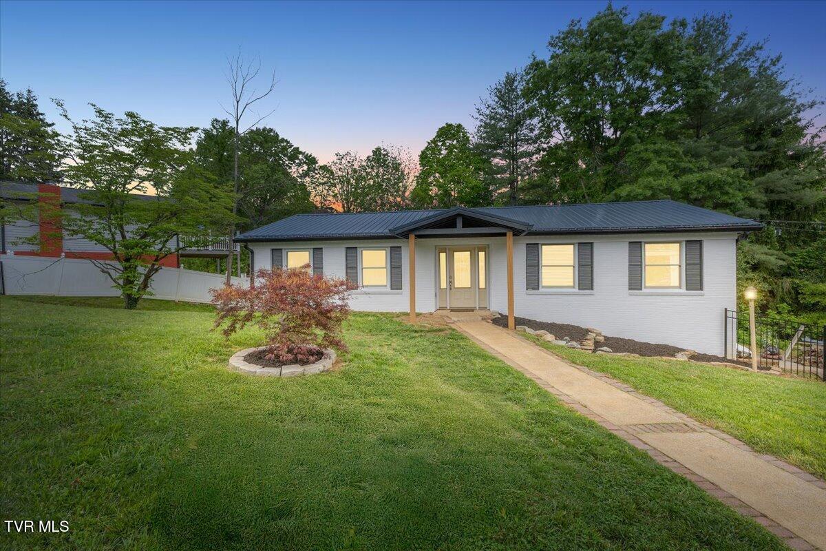 8 Brooklawn Court, Johnson City, Tennessee image 2