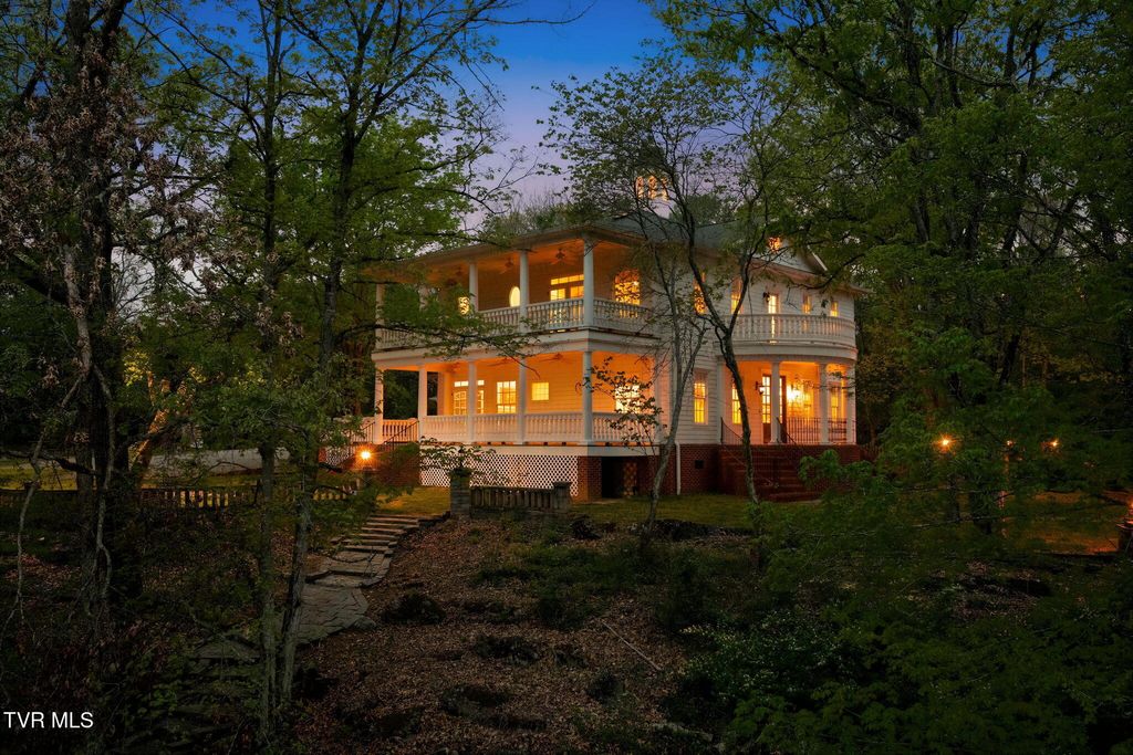 Photo of 133 Knob Creek Dock Road, Johnson City, TN 37601 (MLS # 9994355)