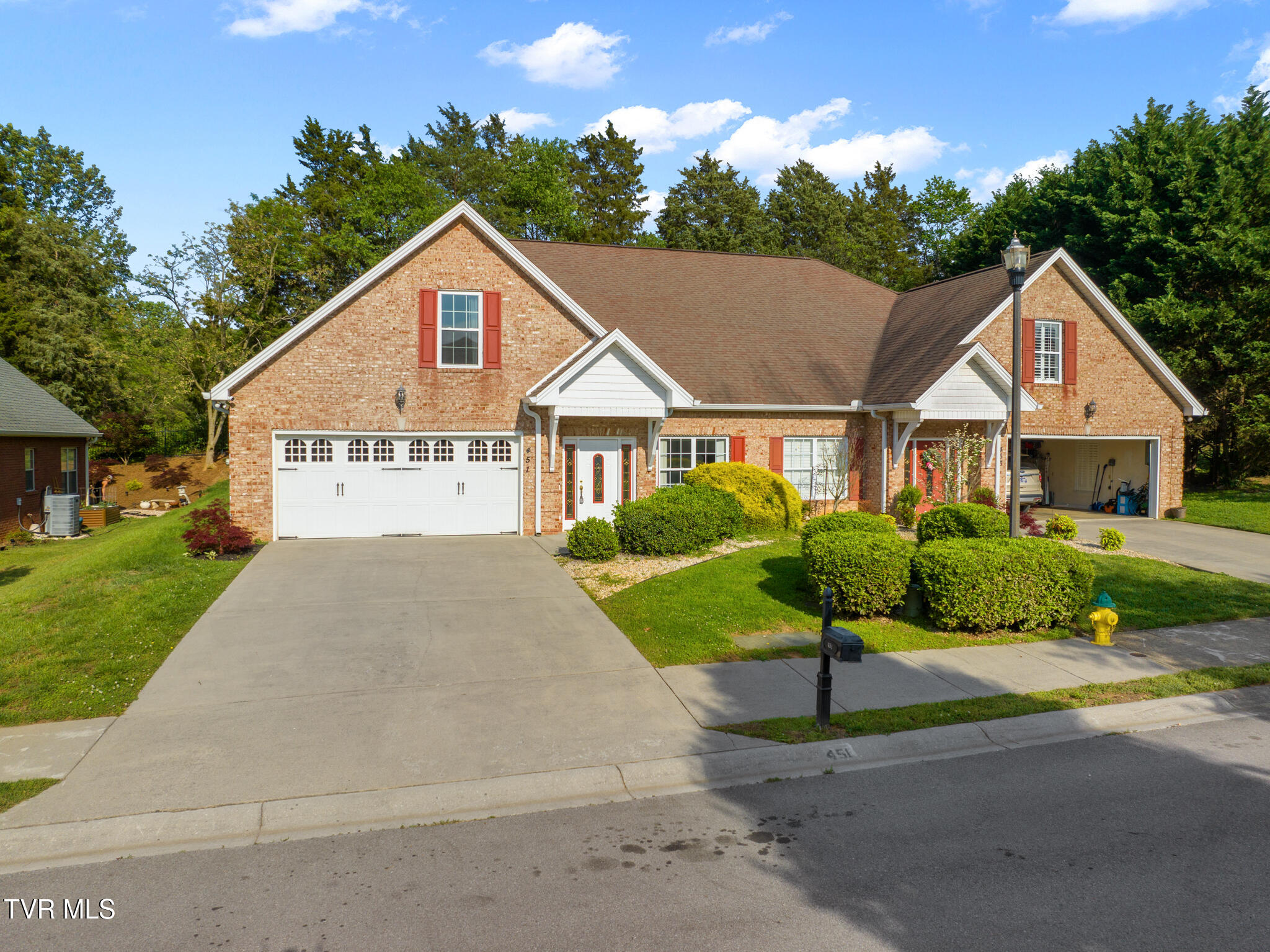 451 Lochmere Drive, Morristown, Tennessee image 2
