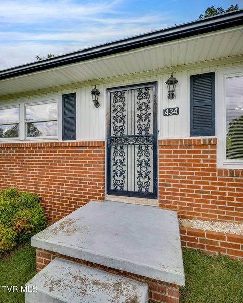 Tiny photo for 434 Meadow Lark Street, Weber City, VA 24290 (MLS # 9986440)