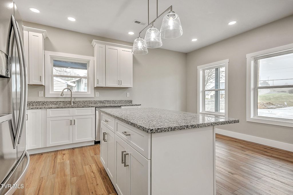 Photo of 1805 Rock Springs Road, Kingsport, TN 37664 (MLS # 9992666)