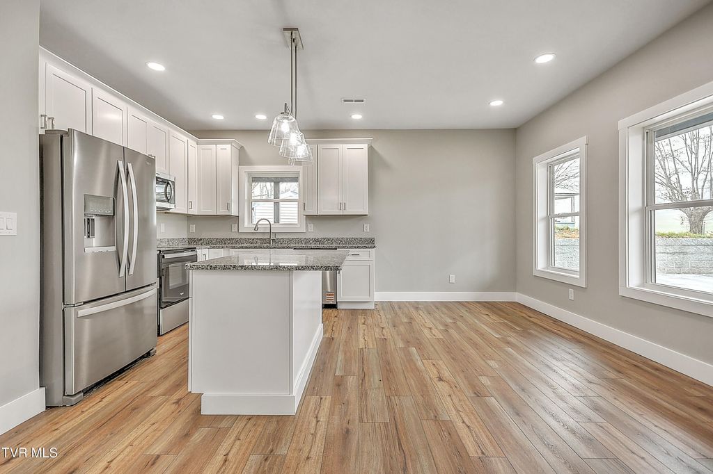 Photo of 1805 Rock Springs Road, Kingsport, TN 37664 (MLS # 9992666)