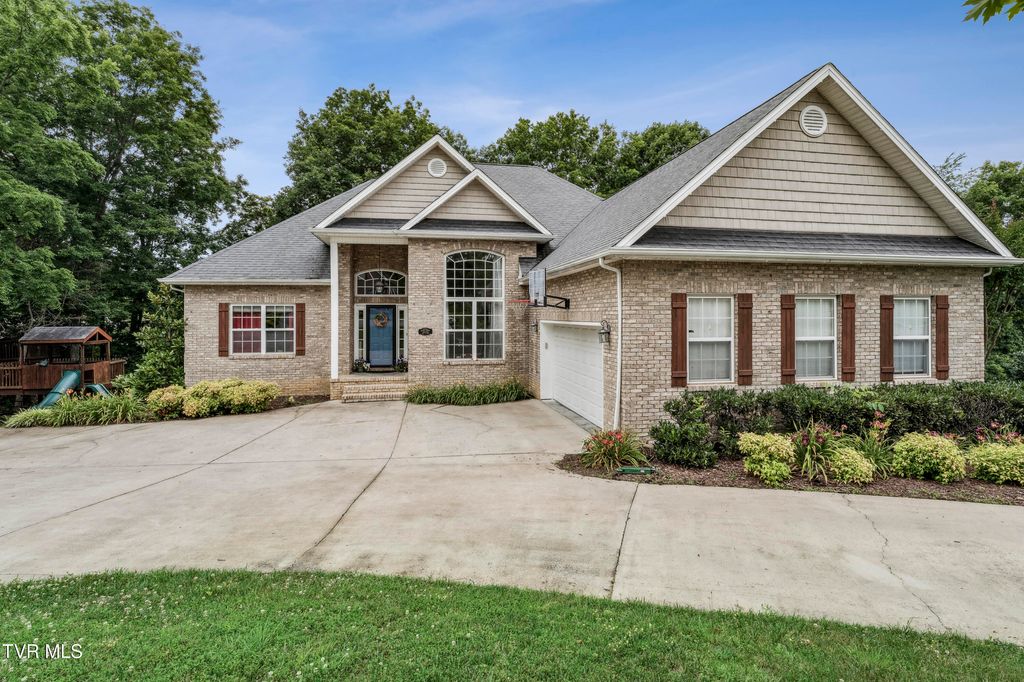 Photo of 194 Sunset Meadows Court, Gray, TN 37615 (MLS # 9980655)