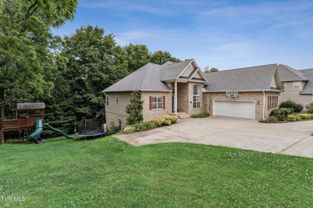 Photo of 194 Sunset Meadows Court, Gray, TN 37615 (MLS # 9980655)
