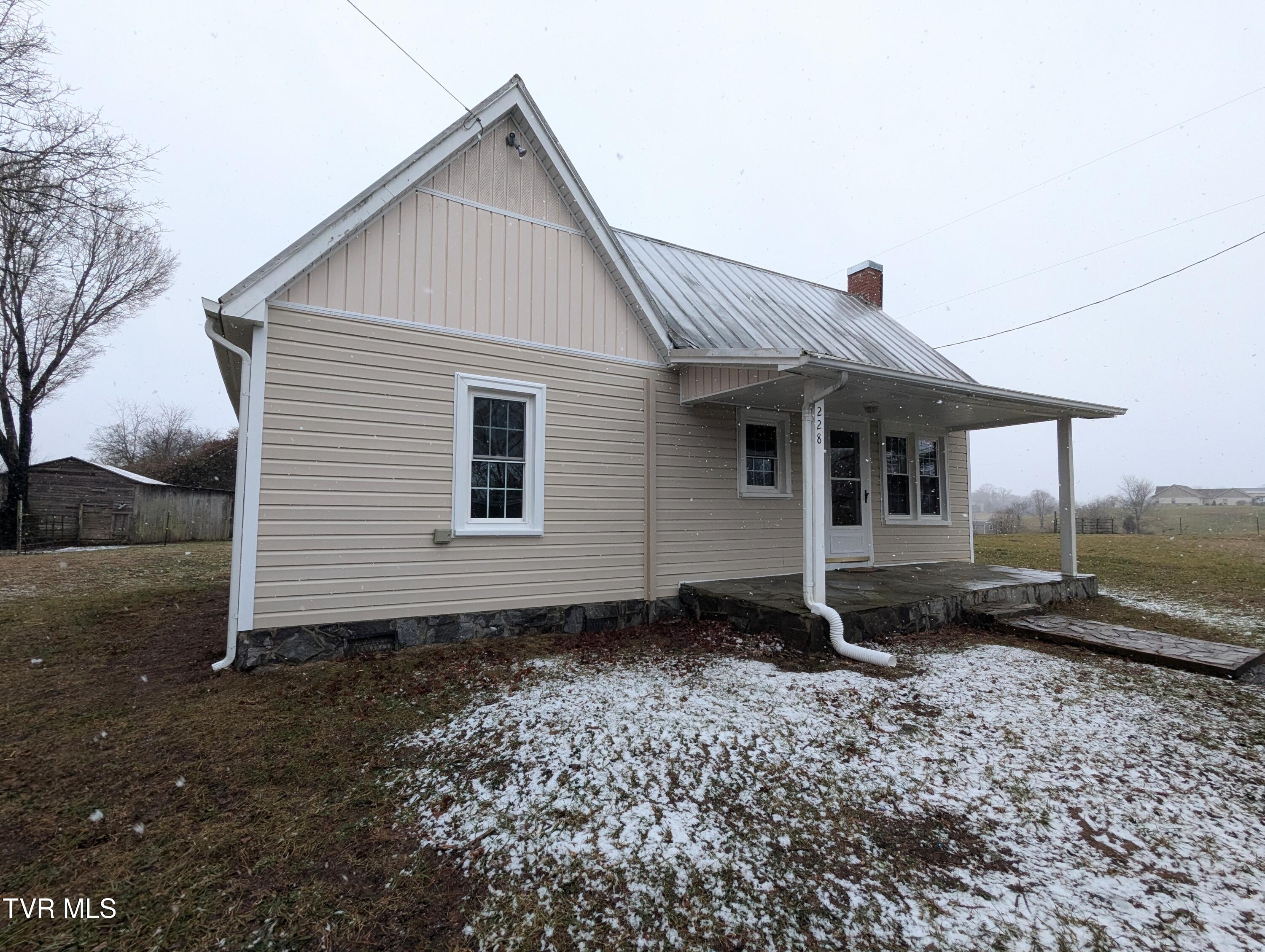 228 Mae Mckee Road, Chuckey, Tennessee image 1