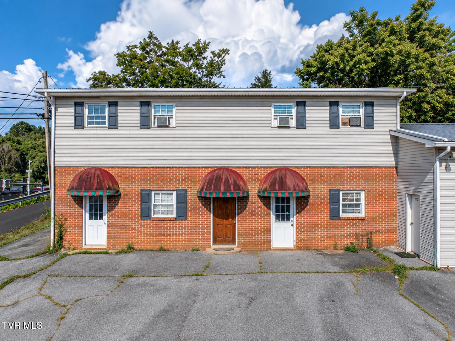 960 West Main Street 0