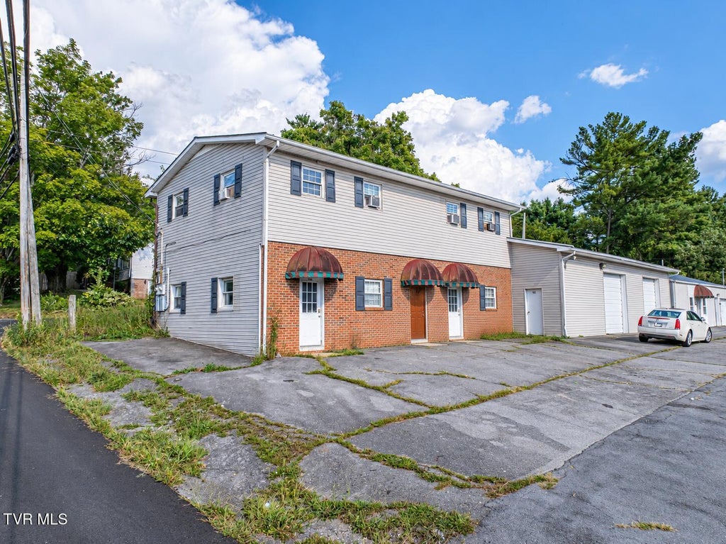 Photo of 960 Main Street #0, Abingdon, VA 24210 (MLS # 10001164)