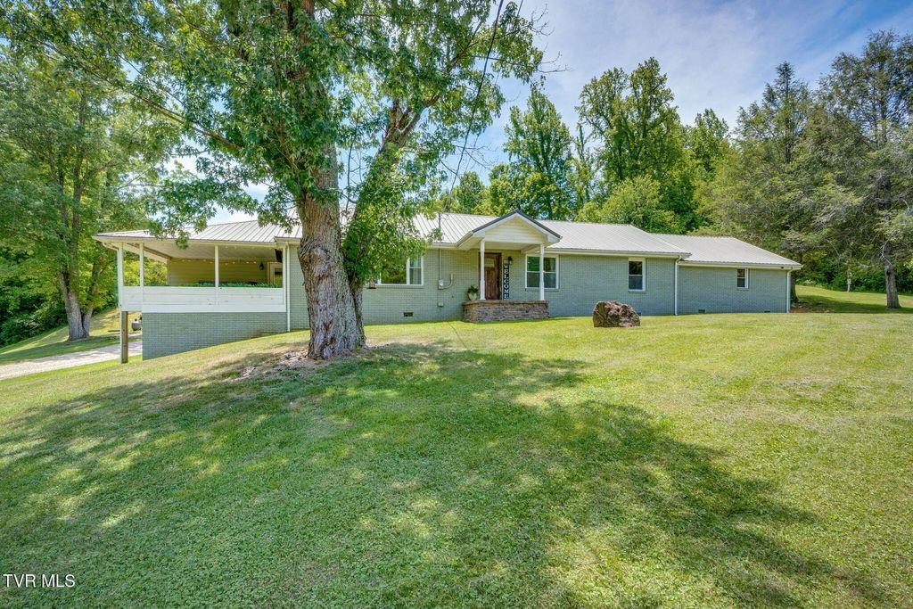 Photo of 243 Judge Ben Allen Road, Elizabethton, TN 37643 (MLS # 9995540)