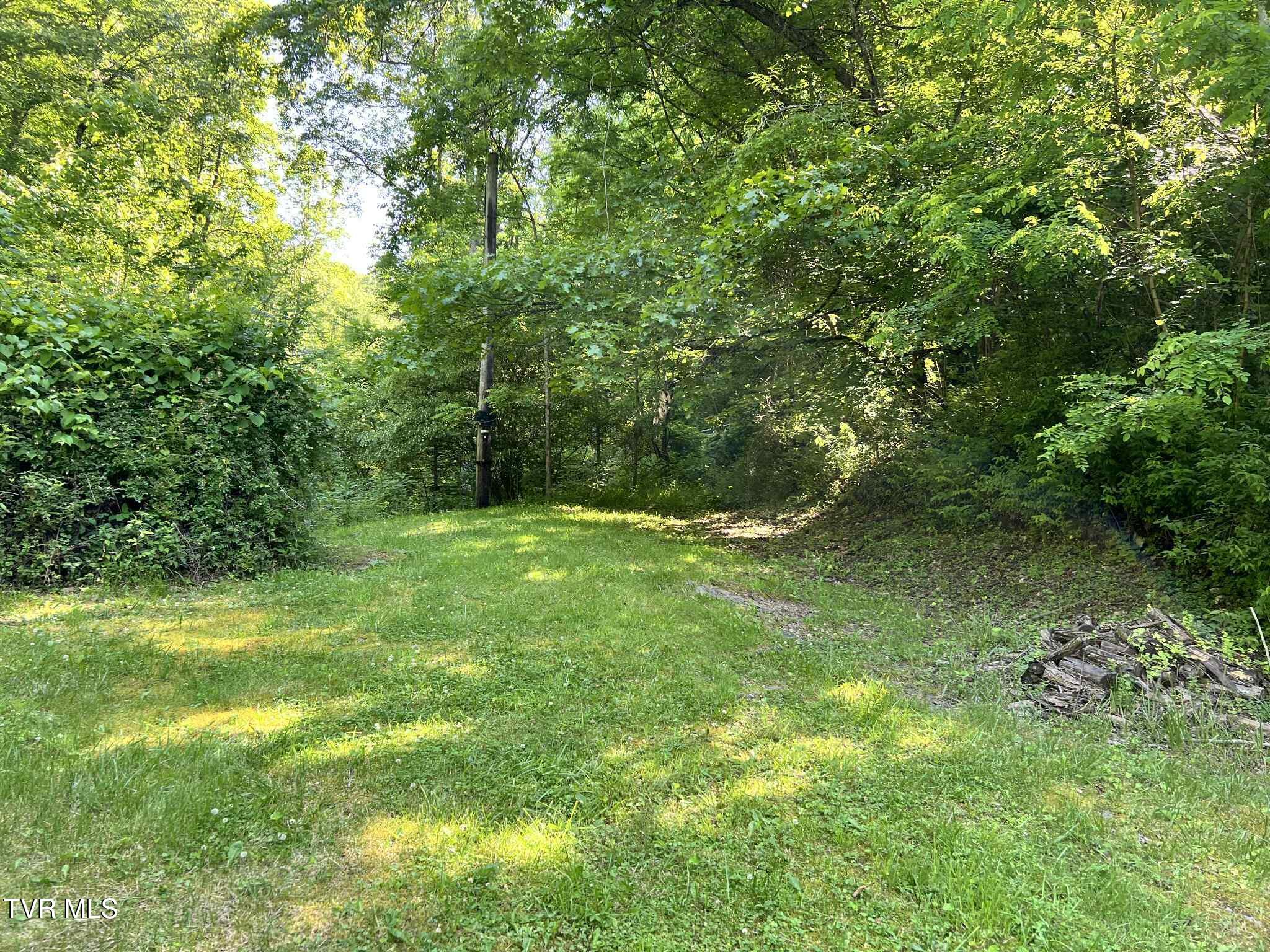 7576 Wells Adams Road, Norton, Virginia image 2