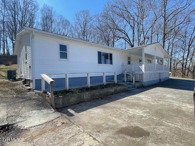 349 Baywood Drive, Piney Flats, Tennessee image 4