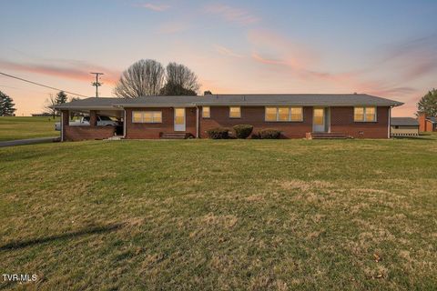 Homes For Sale - 42 Hurt Avenue<br/> Russell County, Lebanon, VA 24266