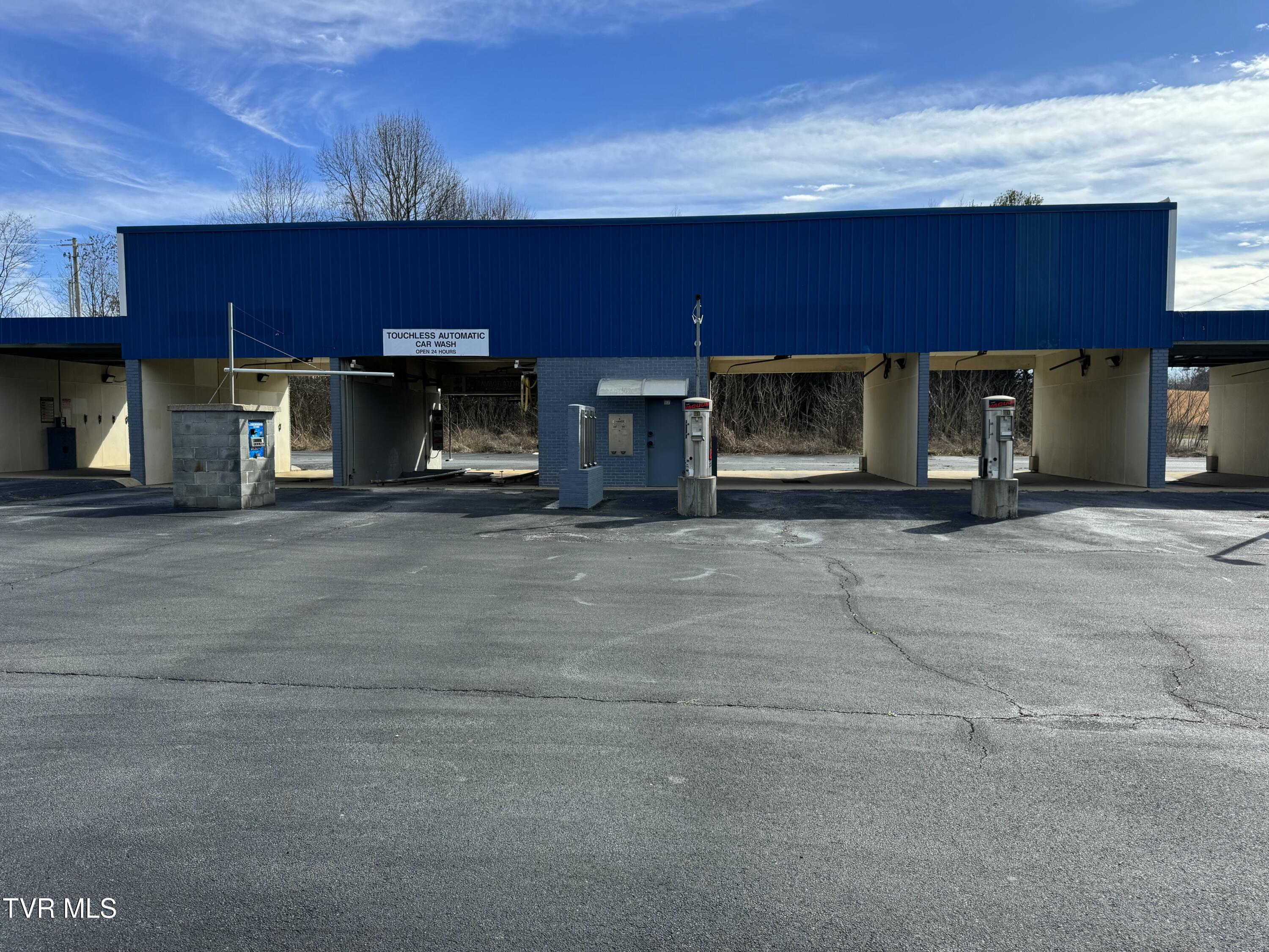 1300 East Jackson Boulevard