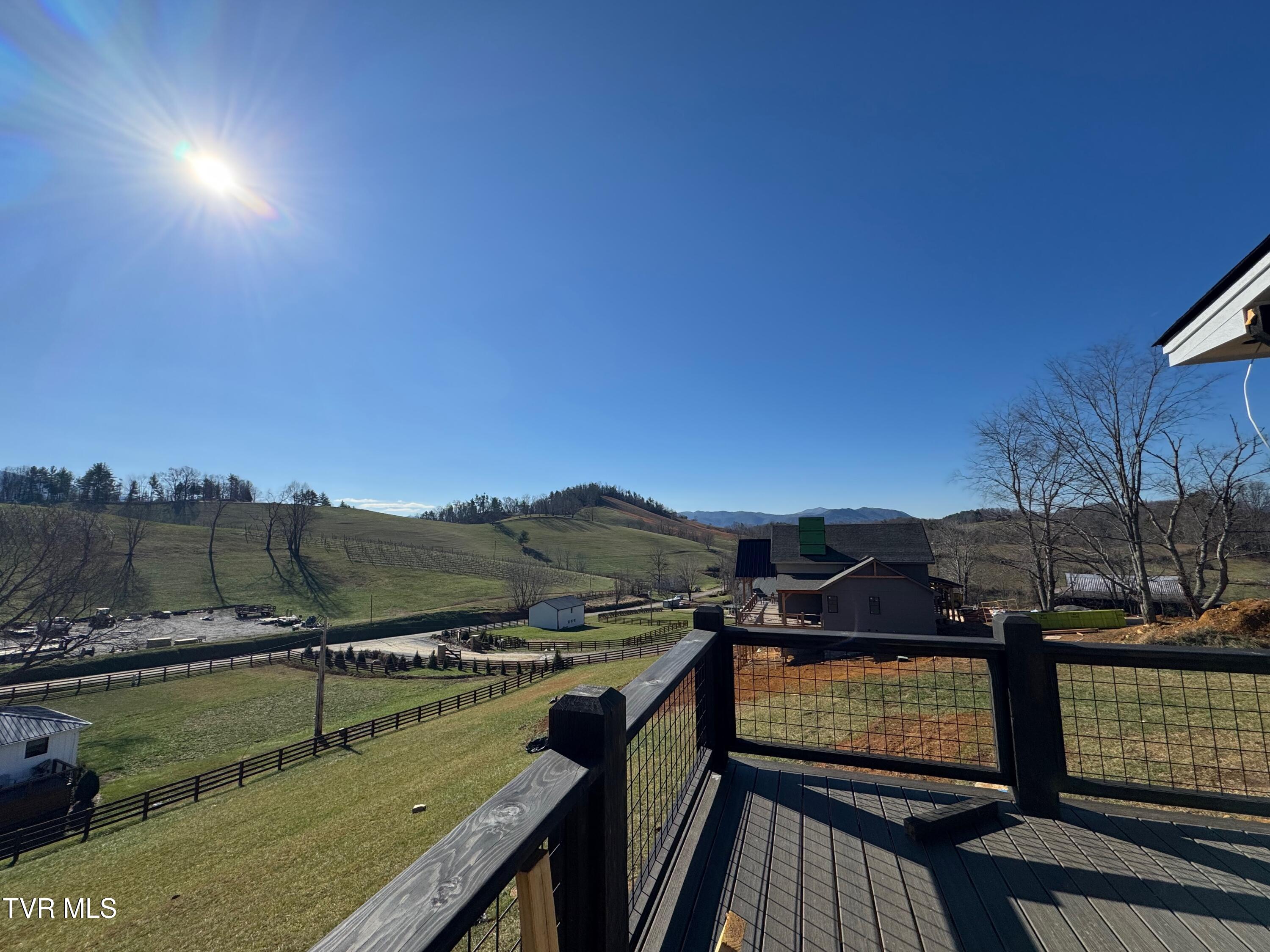 190 Farmhouse Village Trail, Butler, Tennessee image 12