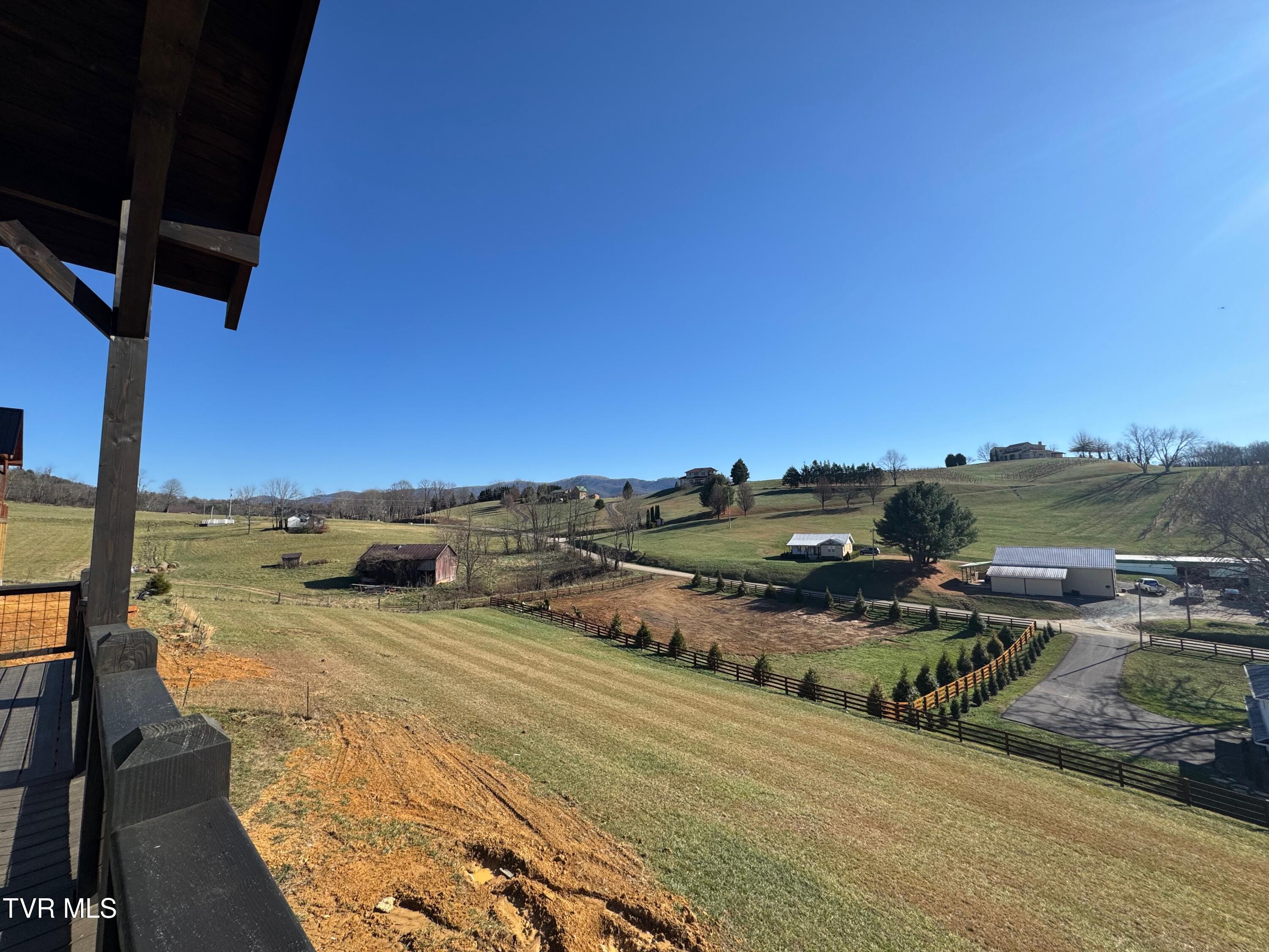 190 Farmhouse Village Trail, Butler, Tennessee image 9