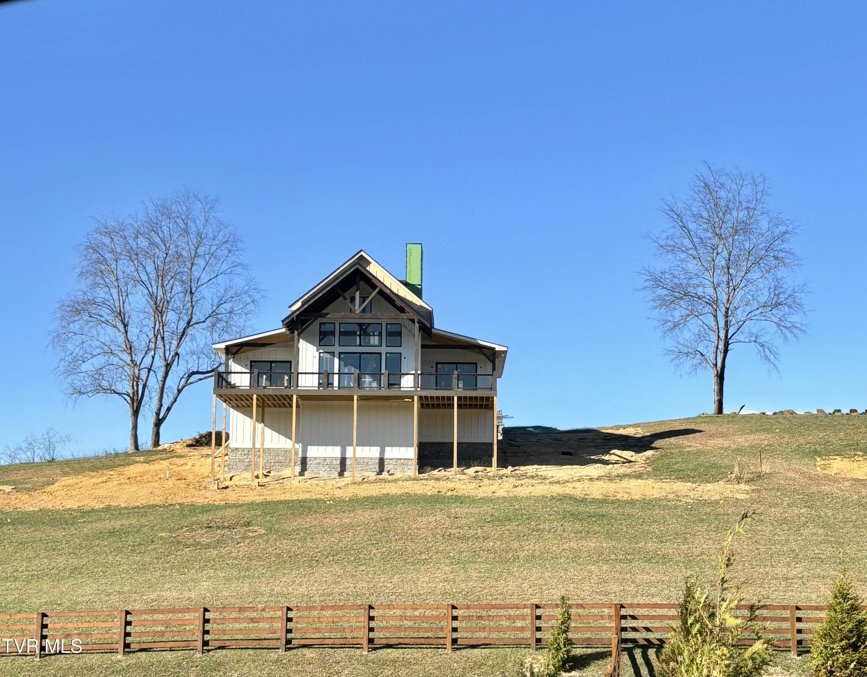 190 Farmhouse Village Trail, Butler, Tennessee image 3