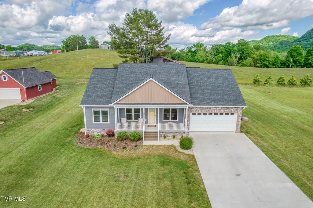 Photo of 1007 Deerfoot Circle, Rogersville, TN 37857 (MLS # 9995246)