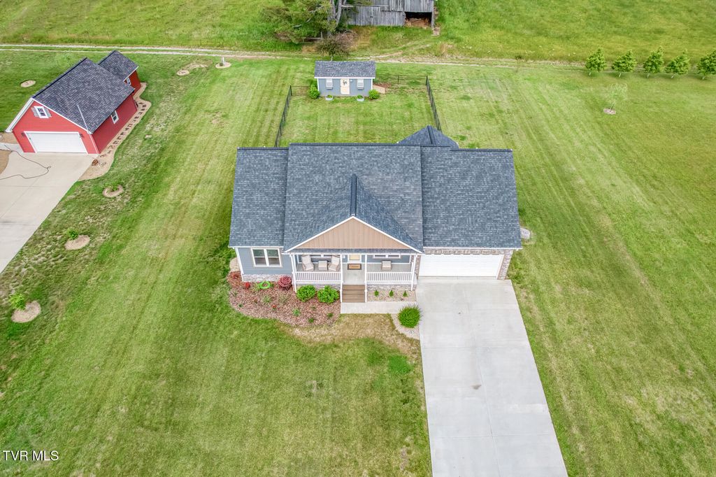 Photo of 1007 Deerfoot Circle, Rogersville, TN 37857 (MLS # 9995246)