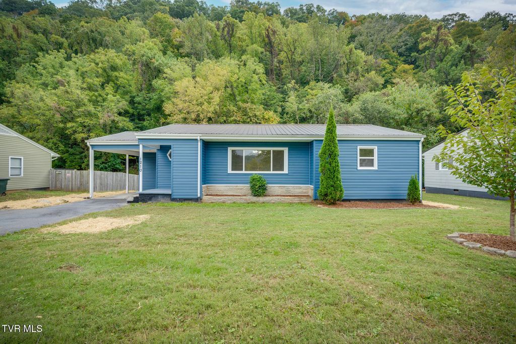 Photo of 1210 Thomas Boulevard, Elizabethton, TN 37643 (MLS # 9988928)