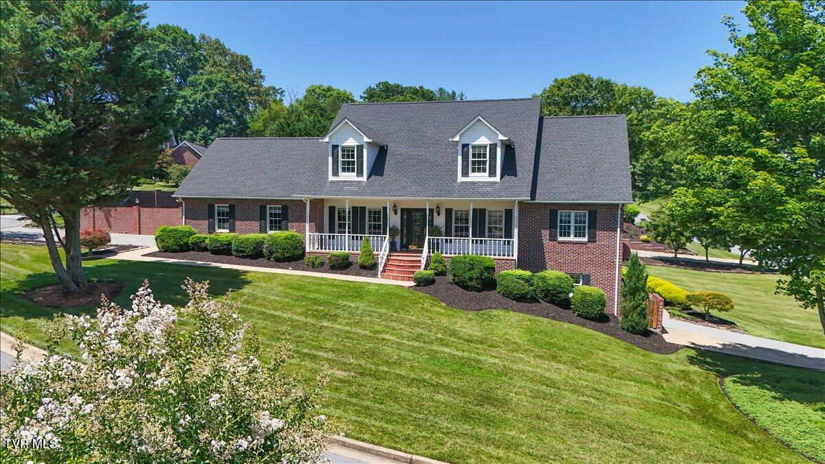 1 Emerald Court