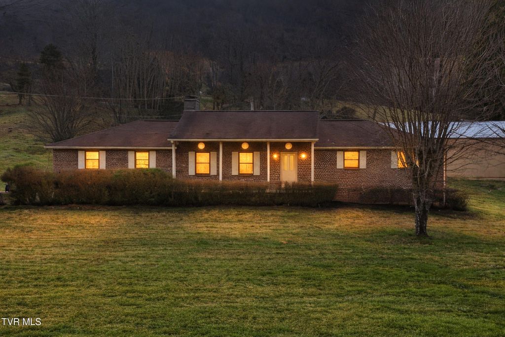 Photo of 186 Kelly Coomer Road, Big Stone Gap, VA 24219 (MLS # 9989994)