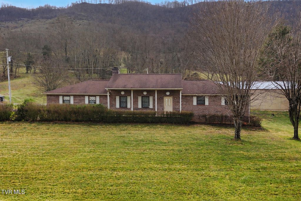 Photo of 186 Kelly Coomer Road, Big Stone Gap, VA 24219 (MLS # 9989994)