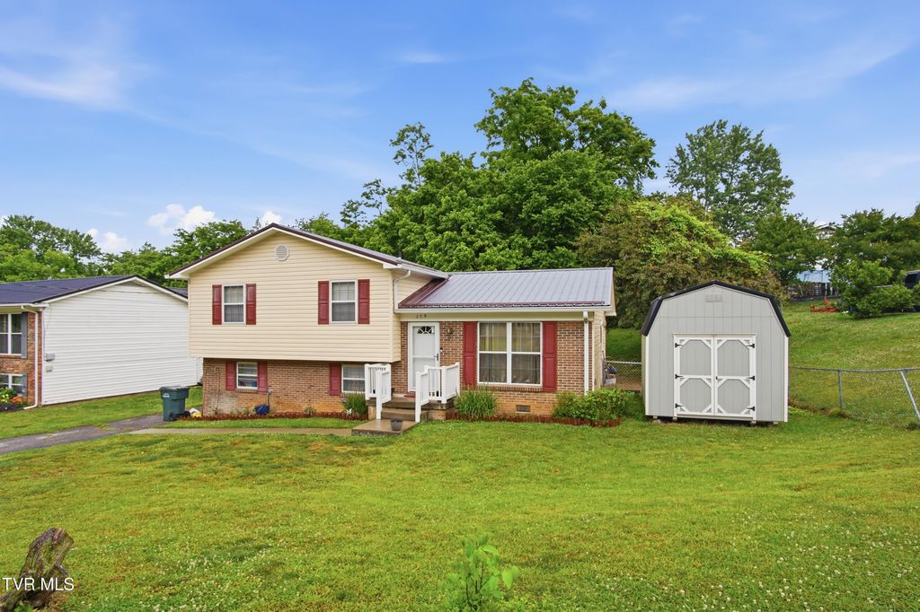 Photo of 159 Sunset Street, Greeneville, TN 37743 (MLS # 9995807)