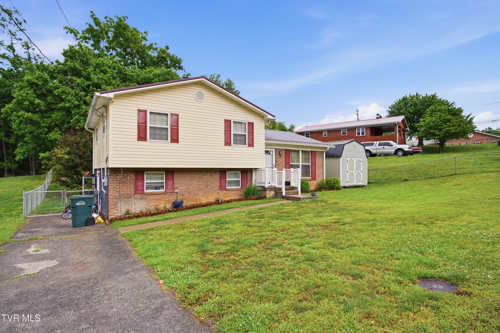 Photo of 159 Sunset Street, Greeneville, TN 37743 (MLS # 9995807)