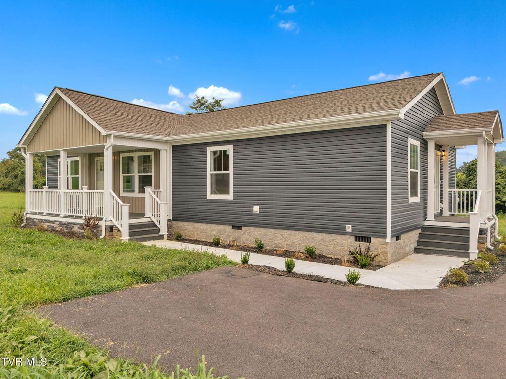 Photo of 18346 Fortunes Way, Abingdon, VA 24210 (MLS # 9984775)