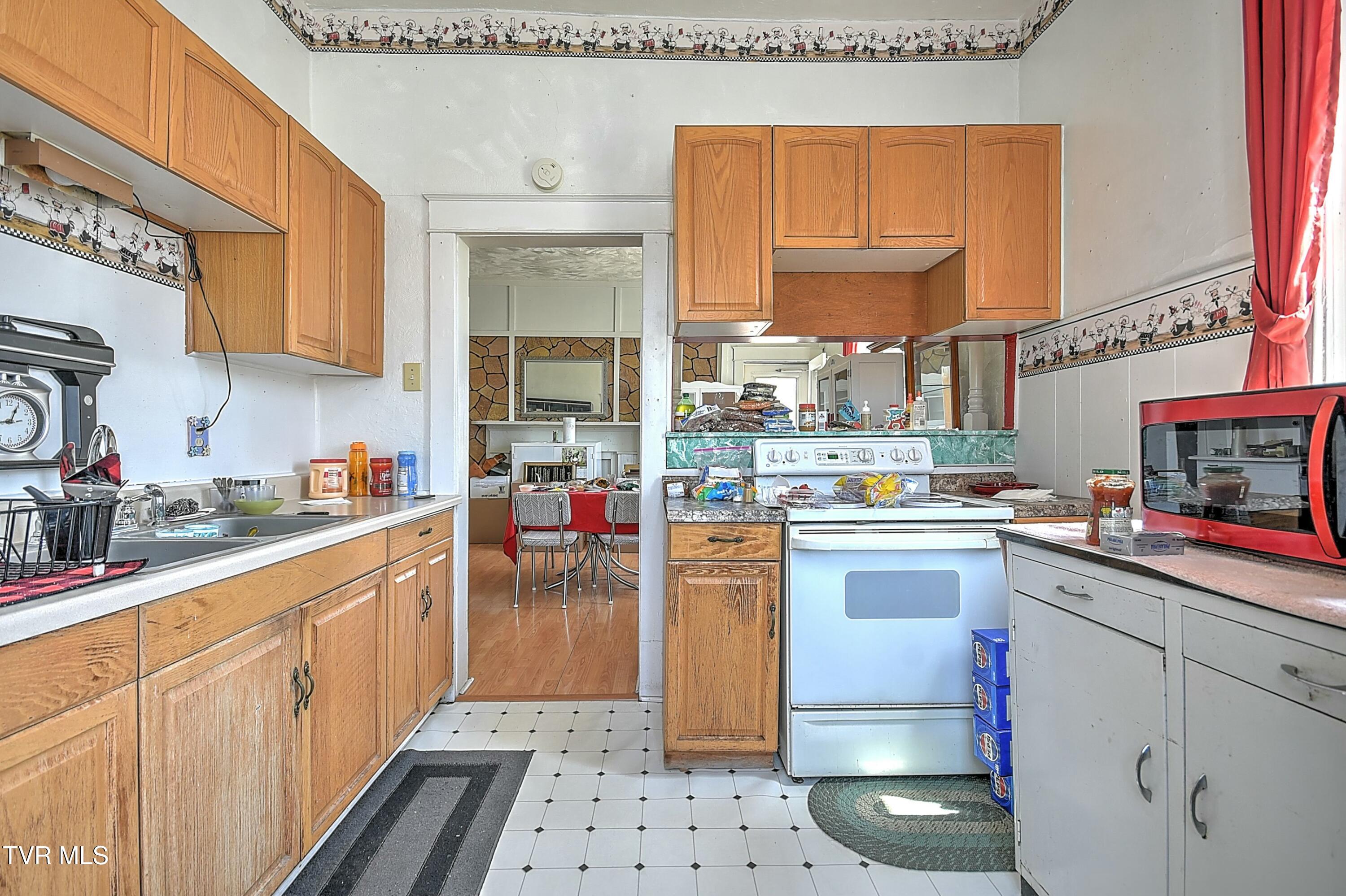 908 Weaver Pike, Bristol, Tennessee image 17