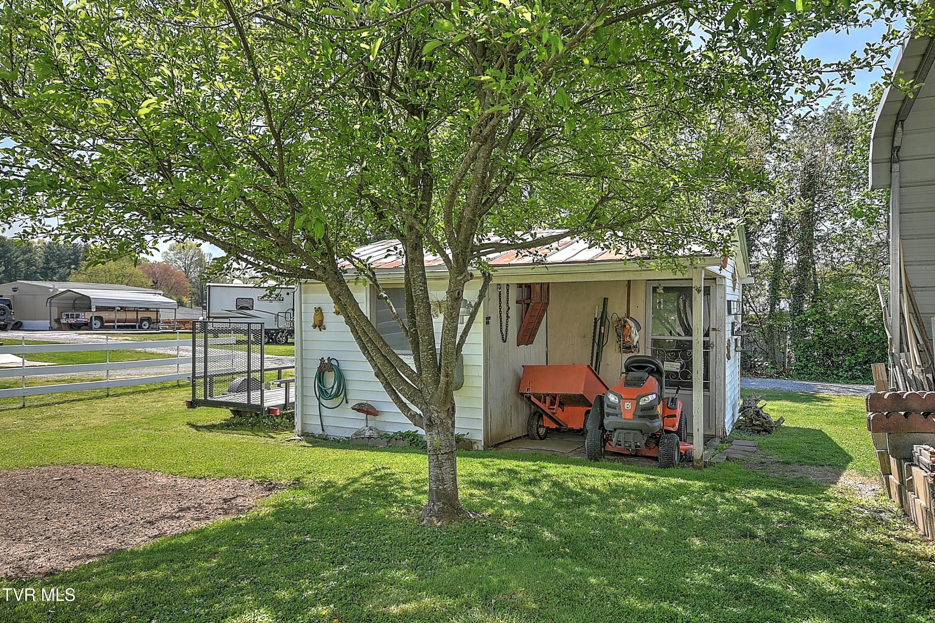 908 Weaver Pike, Bristol, Tennessee image 14